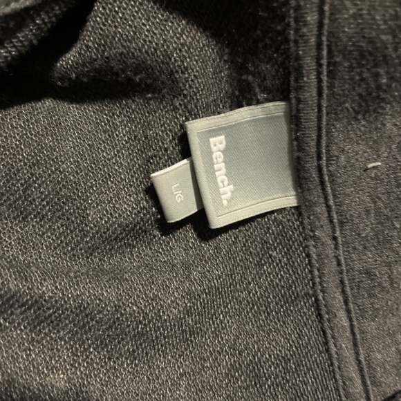 Women’s Bench Zip-up - Picture 3 of 3